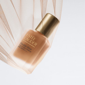 Double Wear - Stay-in-Place Longwear Matte Foundation SPF10 Double Wear - Stay-in-Place Longwear Matte Foundation SPF10